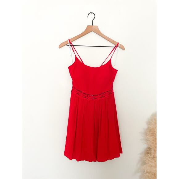 Lulus Red Crochet Strappy Back Mini Dress Size Medium Holiday Christmas Party - Picture 2 of 11